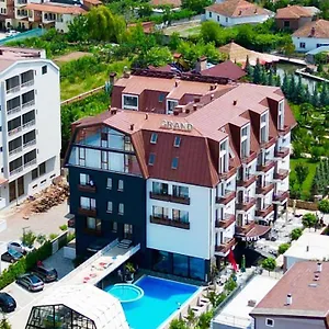 Grand Pogradec Hotel